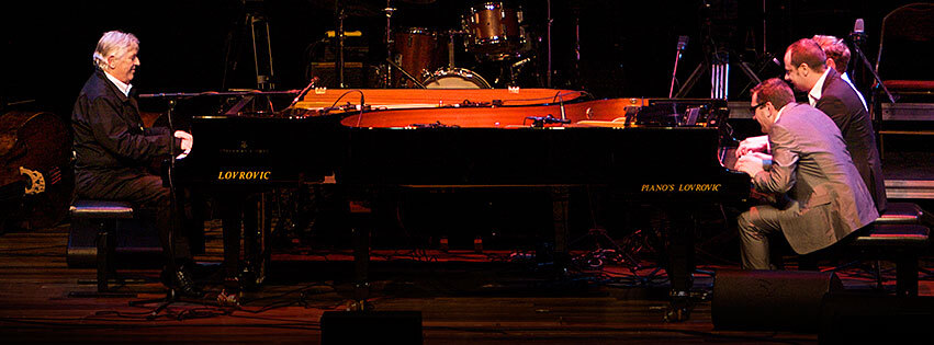 Een hip-hip-hip-Jack-is-jarig-hoera-concert voor NederBelg en wereldpianist Jack van Poll