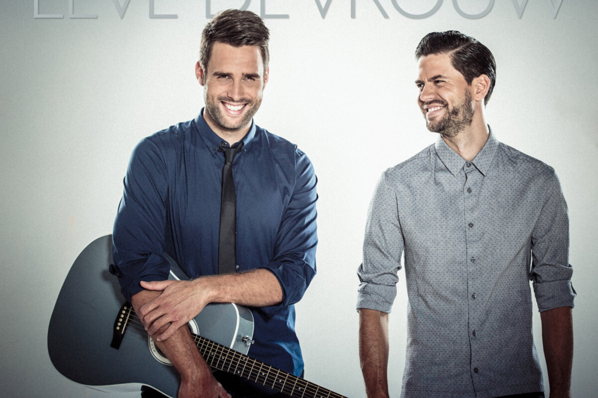 Nick & Simon charmeren: 'Leve De Vrouw'