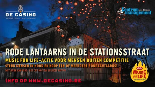 De Casino: Rode lantaars in de stationstraat