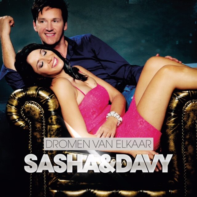 Figureer mee in de nieuwe clip van Sasha & Davy