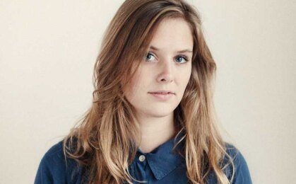 Maaike Ouboter kondigt debuutalbum aan ‘En hoe het dan ook weer dag wordt’