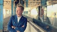 Zeg Hallo is de nieuwe single van Bart Kaëll
