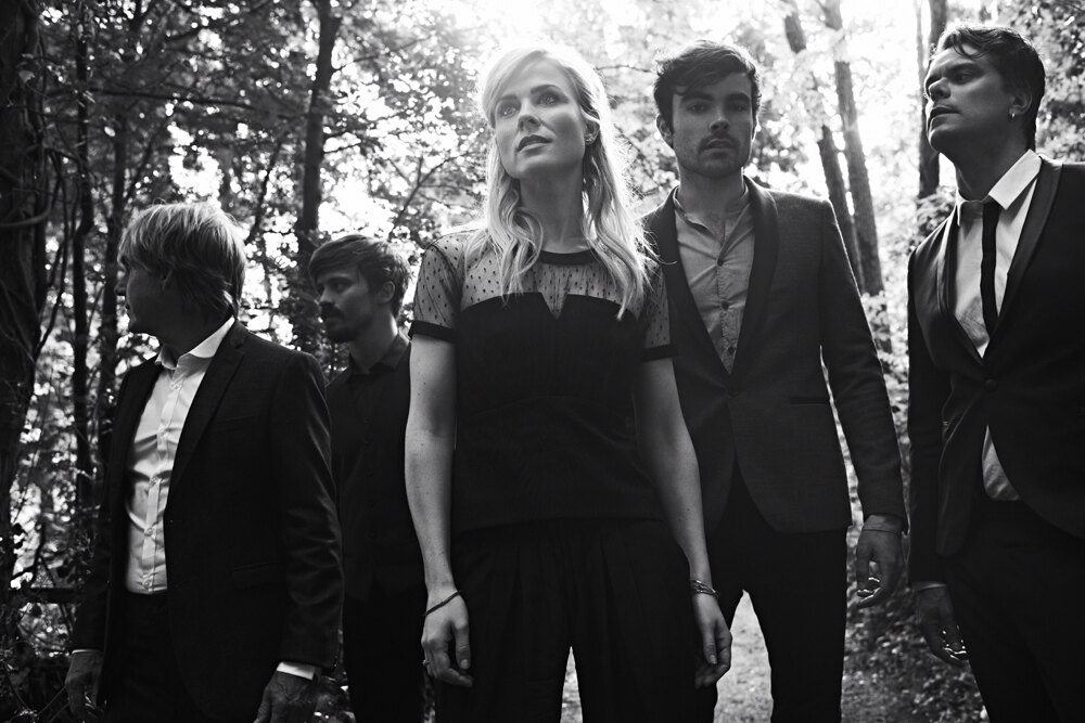Ilse DeLange met The Common Linnets in Stadsschouwburg Antwerpen op vrijdag 20 mei 2016