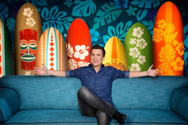 Niels Destadsbader zorgt voor een tweede hittegolf in 'Is er Wifi in Tahiti?'