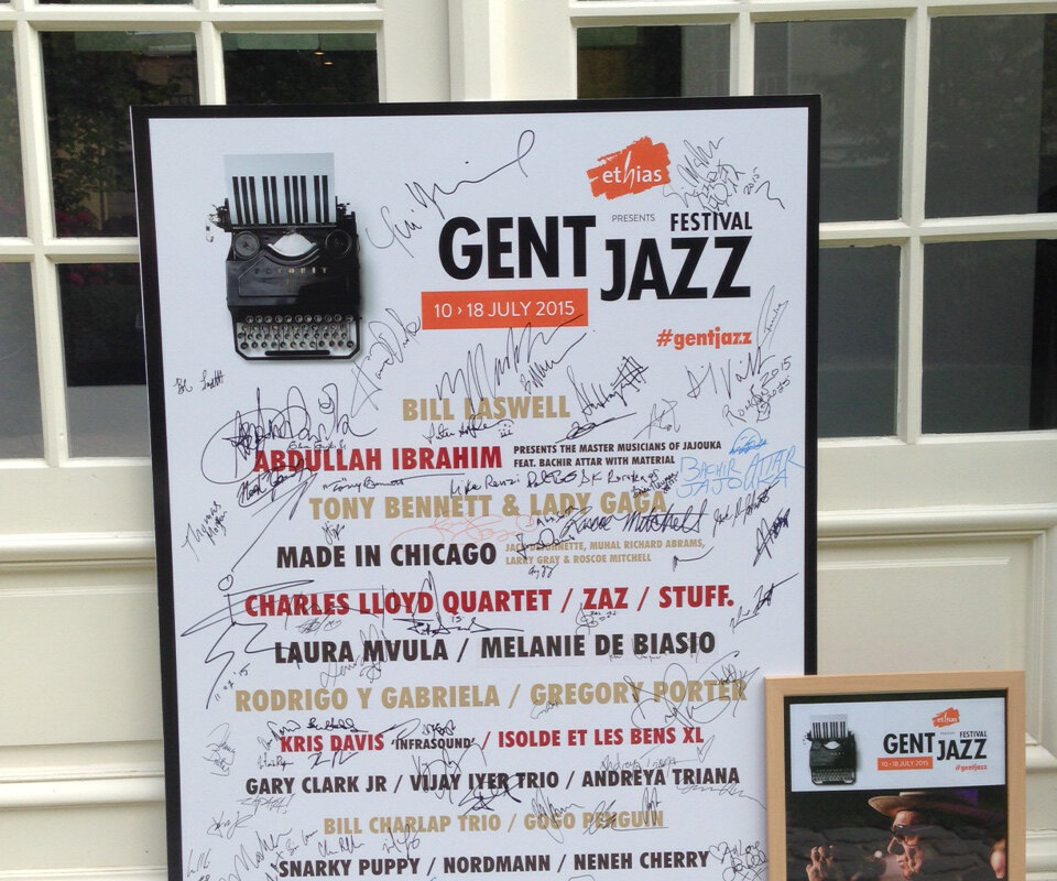 Haal een unieke gesigneerde artiestenaffiche van Gent Jazz Festival in huis!
