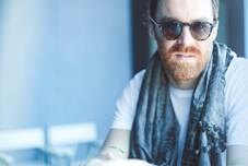Chet Faker releases new version of "1998" 