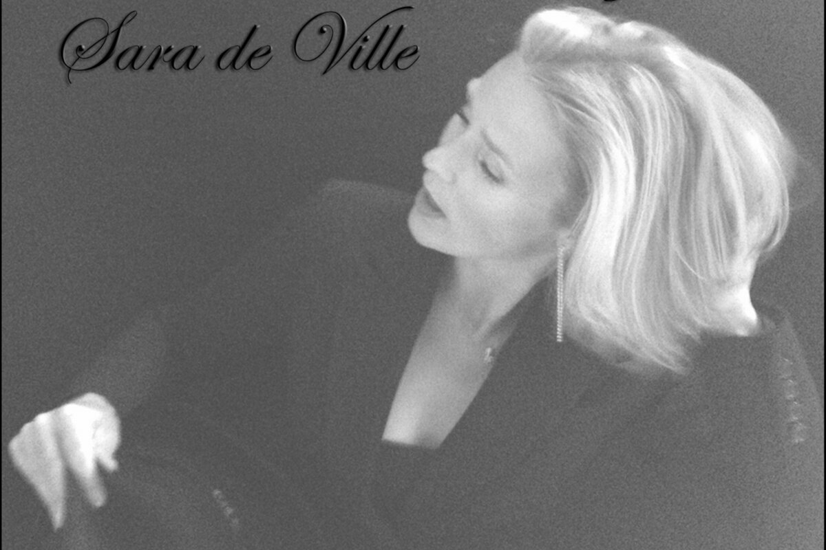 “When the curtain falls” is de nieuwe single van Sara de Ville