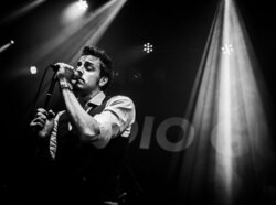 Radio Guga duikt de theaterzalen in!