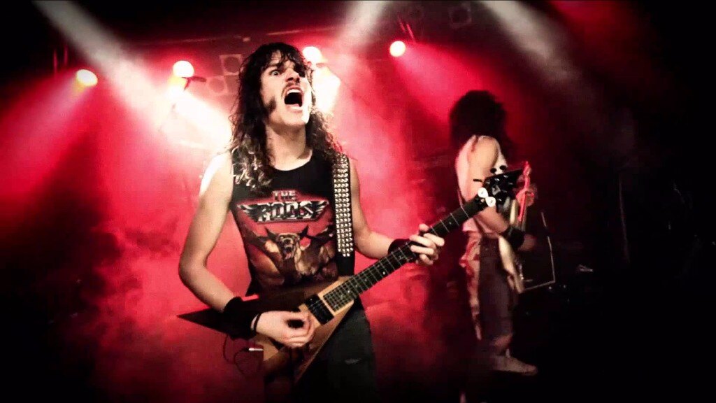 Vijf jaar oktoberfest: feest met Evil Invaders