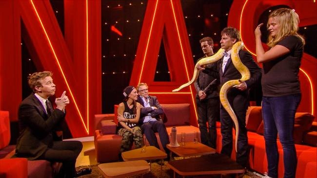 Jonas & Van Geel: Jan Mulder, Luk Alloo en Slongs Dievanongs rappen en trappen