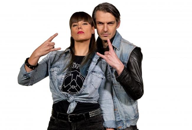 Q-dj's Wim Oosterlinck en Jolien Roets draaien een hele dag rockmuziek tijdens 'Rock 100'