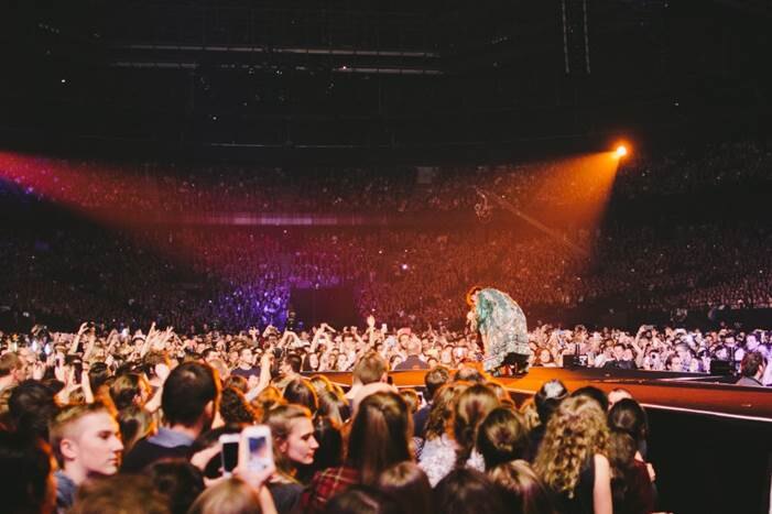 Editors & Oscar and the Wolf zorgen voor feestelijk weekend voor [PIAS]