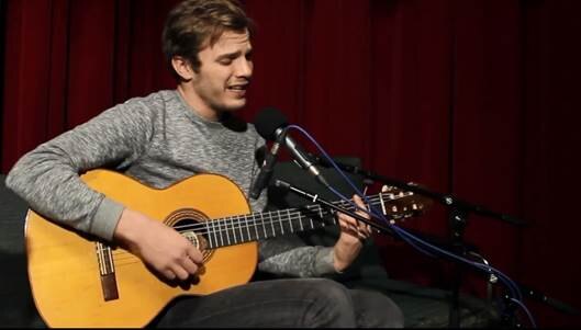 Glenn Claes speelt op 7 februari in de AB en de muziektempel nam als voorsmaakje een akoestische live sessie op  