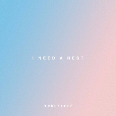 Arquettes stelt nieuwe single "I Need a Rest" voor