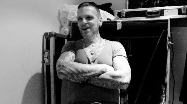 Ricky Warwick discusses working with Sam Robinson on his new albums