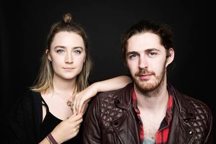 Hozier & Saoirse Ronan vestigen samen de aandacht op de problematiek van huiselijk geweld