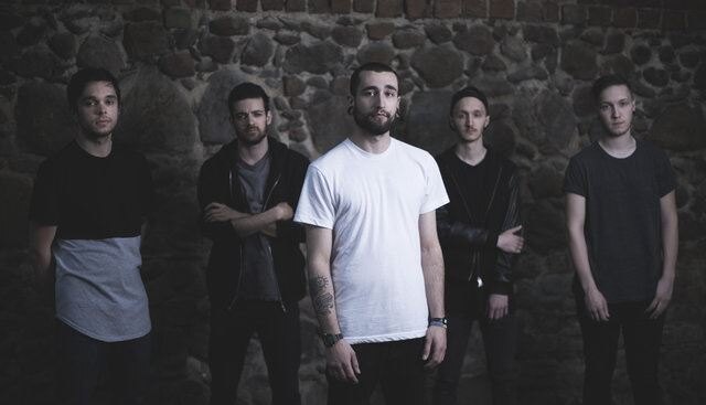 Novelists premiere 'Souvenirs' music video!