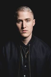 Mike Posner premieres new "I took al pill in Ibiza" video