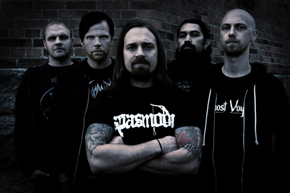 October Tide premiere new song "Swarm"