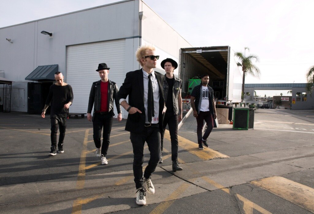 SUM 41 Signs To Hopeless Records