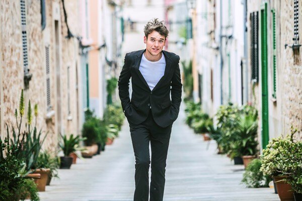 Emil Landman announces "An Unexpected View"