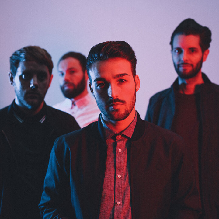 Zanger Pierre Bee van I Heart Sharks over nieuw album Hideaway