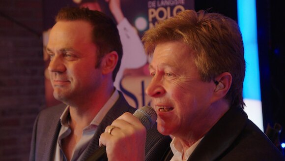 The Show Must Go On: een polonaise door de coulissen van de Vlaamse showbizz