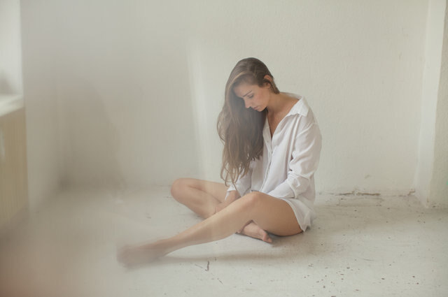 Lisa Who signs contract with Arising Empire