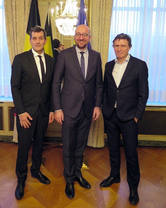 De premier feliciteert De premier