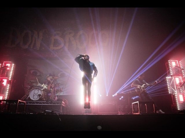 Don Broco release live music video for 'Everybody'