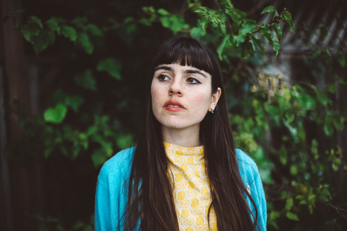 Hazel English indie-pop sensation announces new 2 X EP 'Just give in / Never Going home'