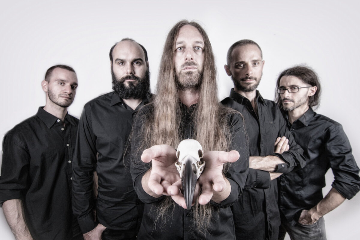 Tethra to play and stream live show on empty venue
