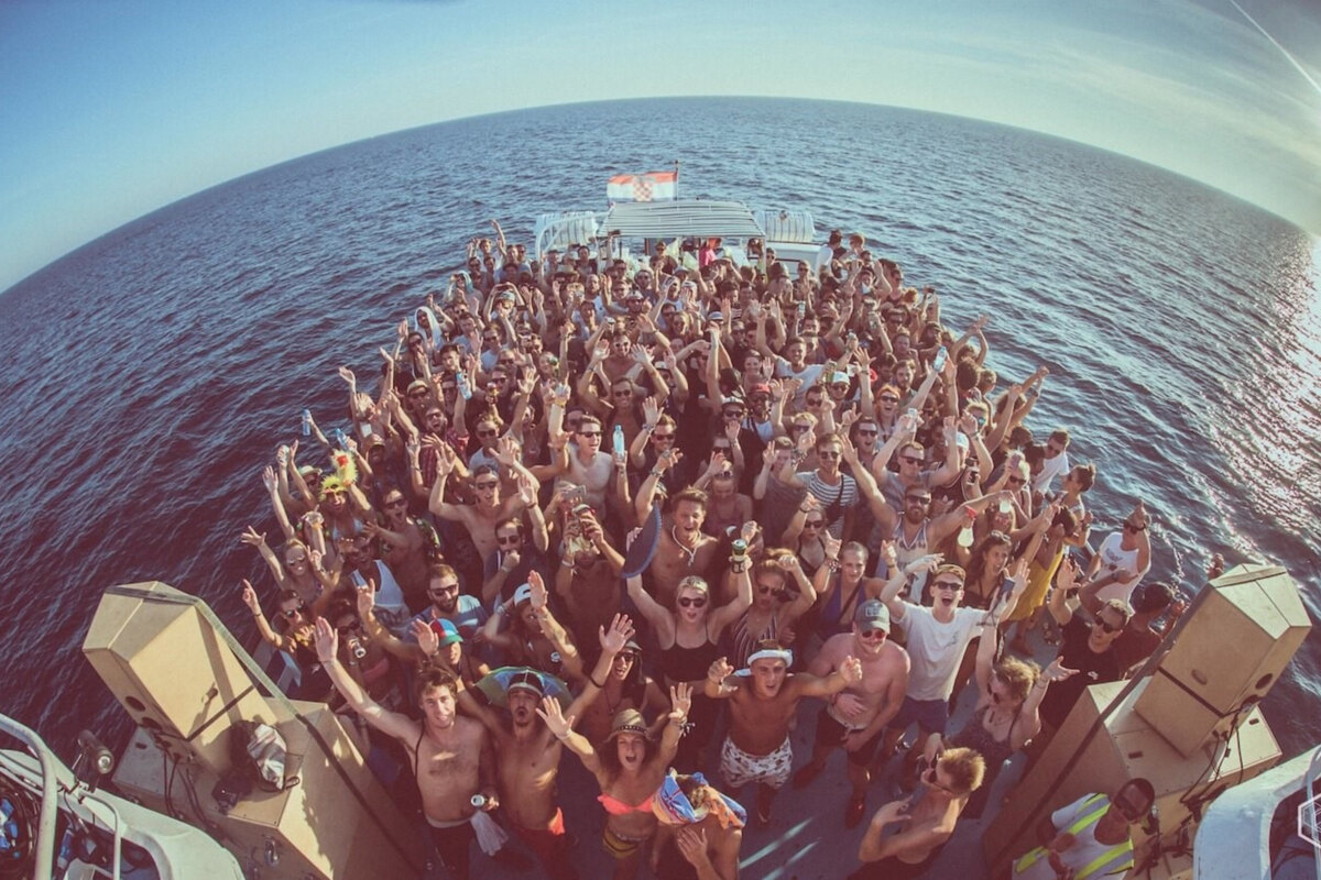 Dimensions announce radio programme with Worldwide FM and Balamii