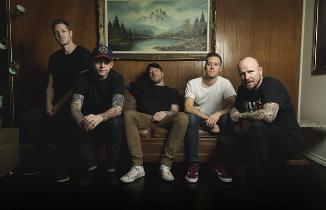 Comeback Kid talk composing »Outsider«