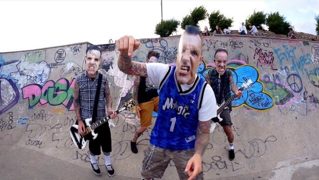 Peter And The Test Tube Babies-release music video 'Crap Californian Punk Band'