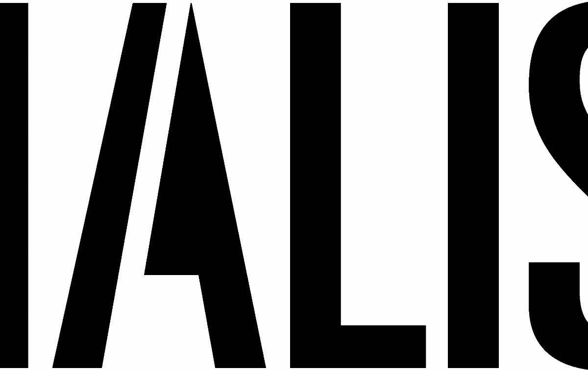 Shalisa signs contract with international label Hollywood Records