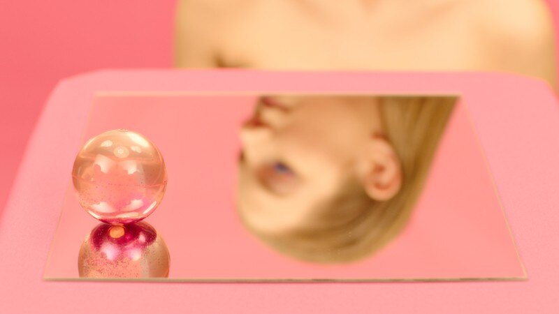Levya announces "sauna" album