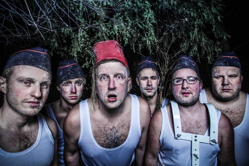 Wonderorkest Die Verdammte Spielerei trekt op theatertournee met nieuwe comedyvoorstelling 'Nachtvorst'