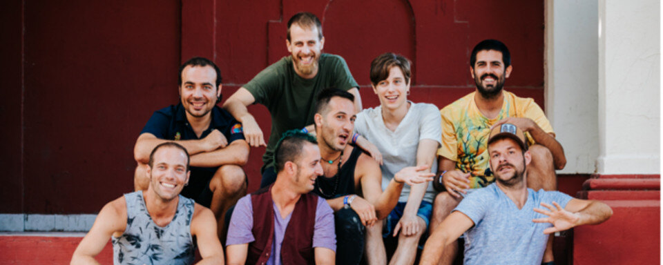 Catalaanse ska- en rumbaband La Pegatina komt op 20 april naar Brussel