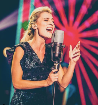 Ianthe Tavernier zegt "ja" tegen Jan Smit z'n Sportpaleis-aanzoek 
