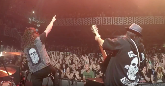 Phil Campbell & The Bastard Sons - honor Lemmy with Hawkind cover