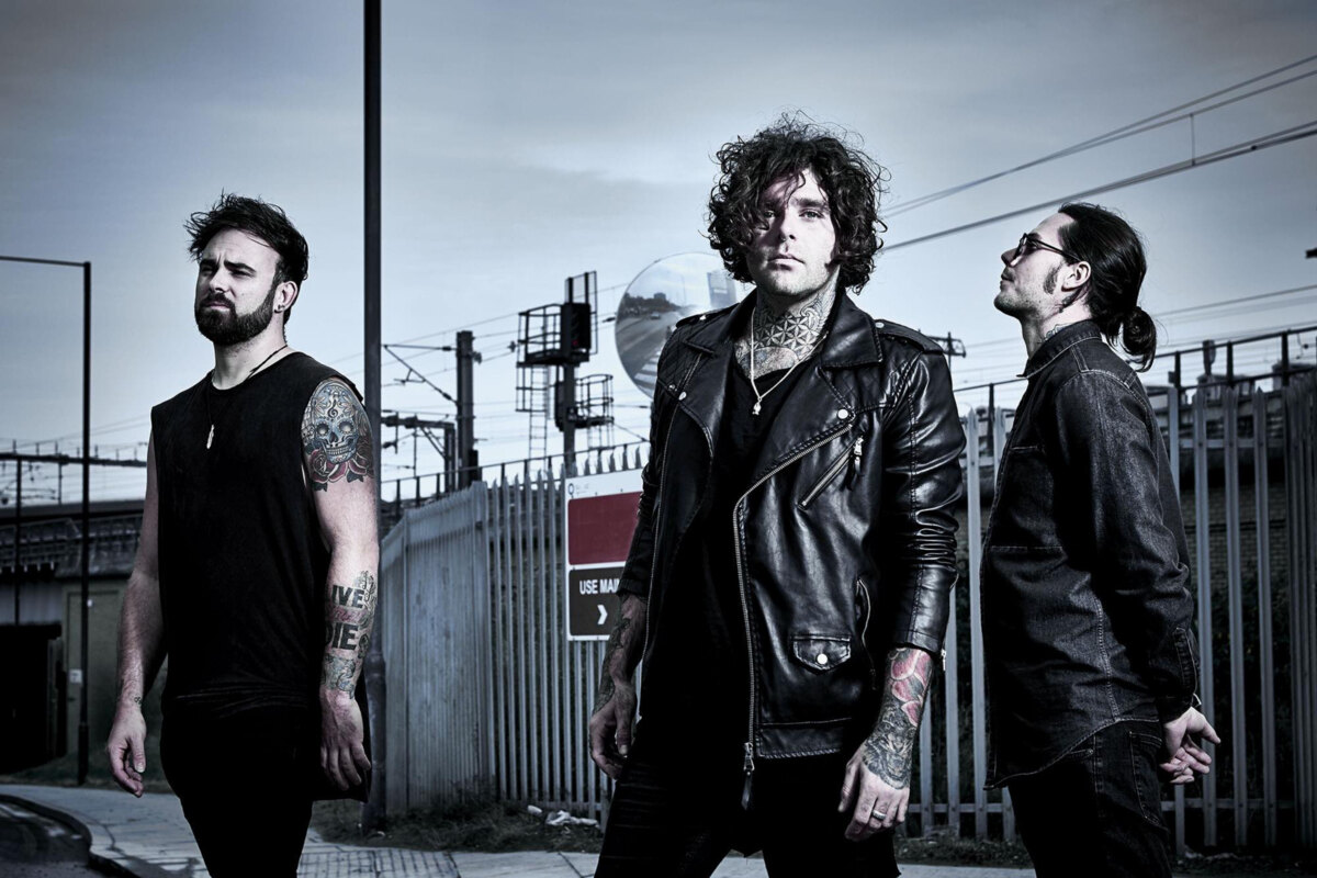 Reigning Days announce debut album 'Eclipse' out April 13th