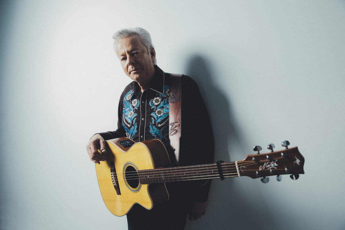 Tommy Emmanuel Covers Jimi Hendrix Purple Haze In New Video 