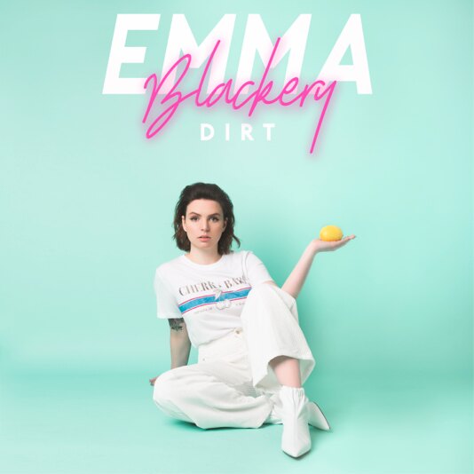 Emma Blackery releases brand new single 'Dirt'