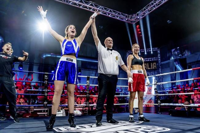 Boxing Stars: Marie Verhulst wint van Natalia, Kamal Kharmach van Erik Goossens