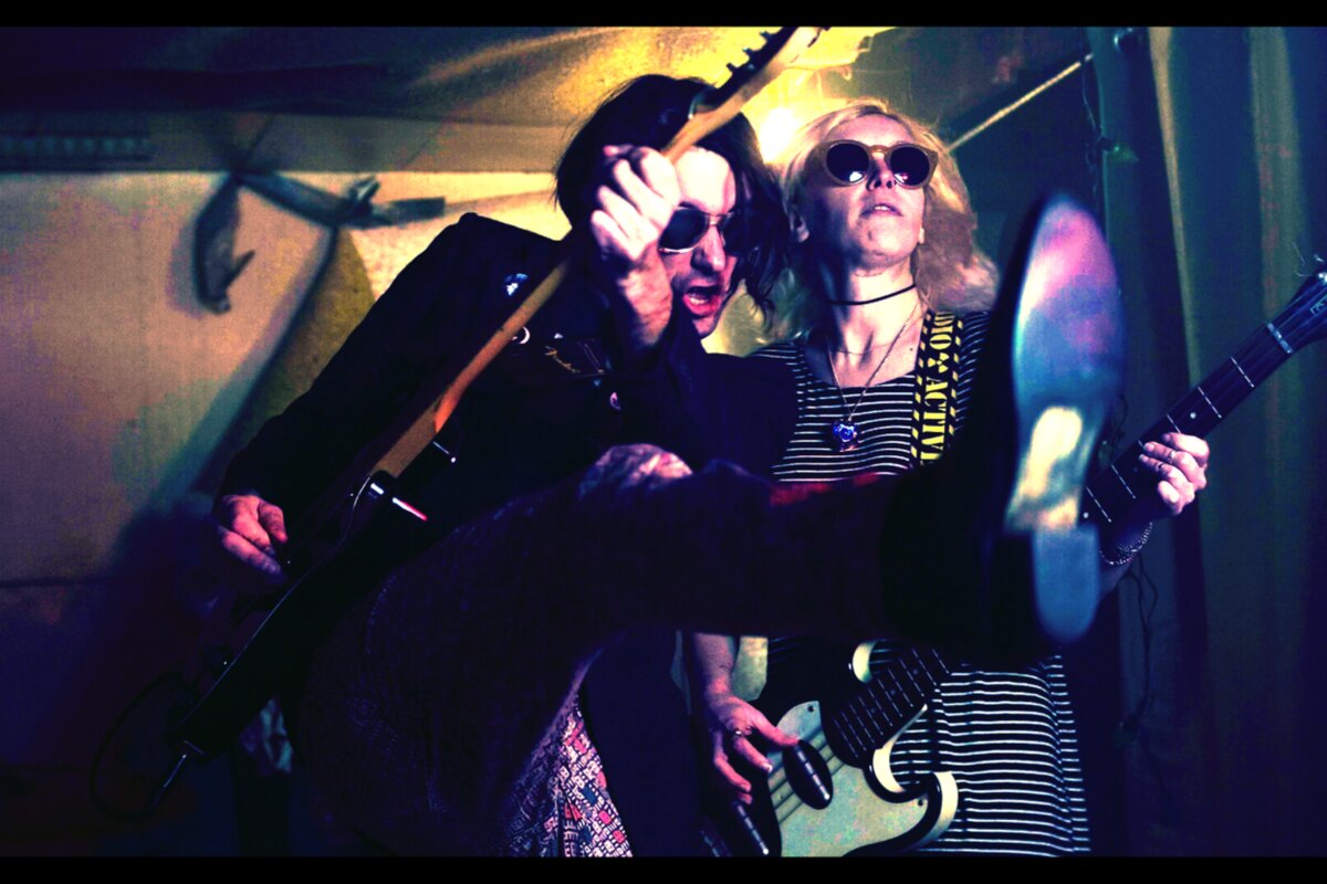 Left Right To One releases videoclip