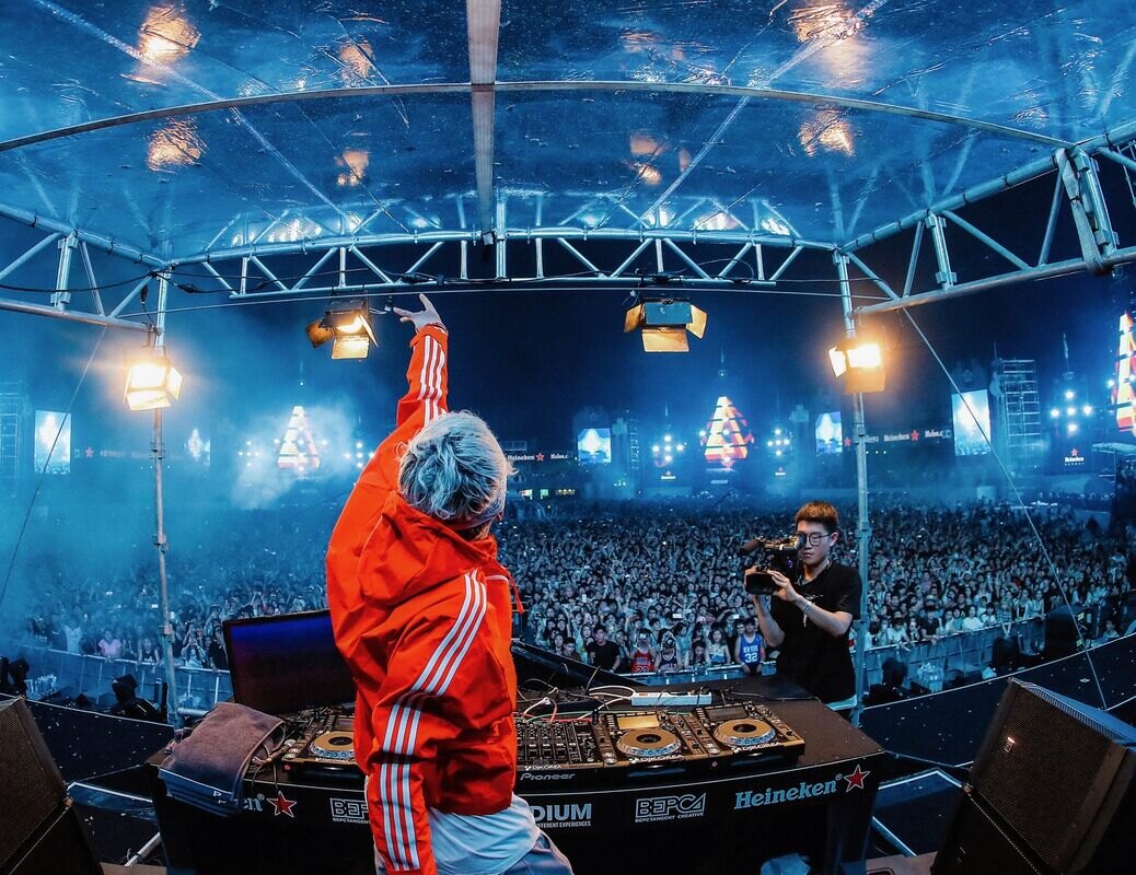 Arty spices up Armada Music's 15-year anniversary celebrations with 'Rain'