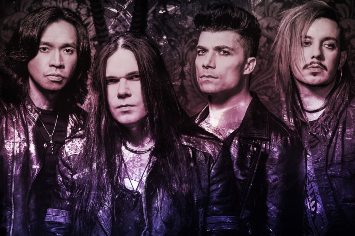 Diamond Black  new single 'Ghost In The Glass' : by London based dark rock act formed by The Sisters Of Mercy guitaris