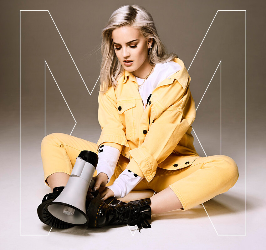 Anne-Marie stelt album Speak your Mind voor