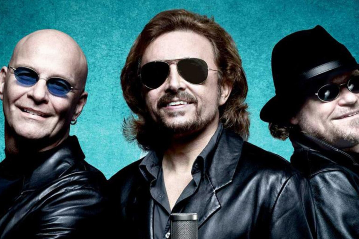A Tribute To The Bee Gees - Performed By Night Fever in het Kursaal Oostende
